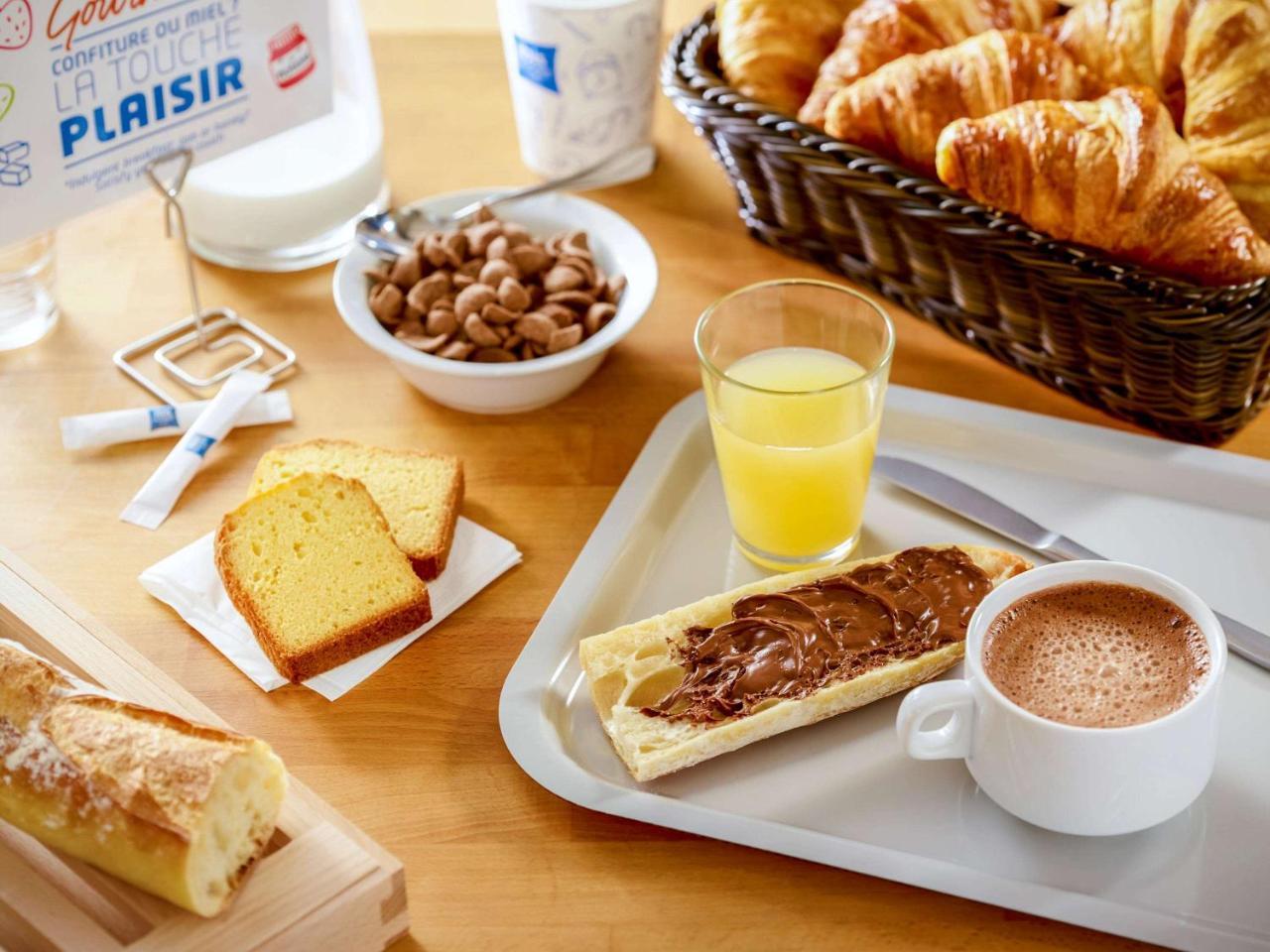 Ibis Budget L'Isle Adam Екстер'єр фото